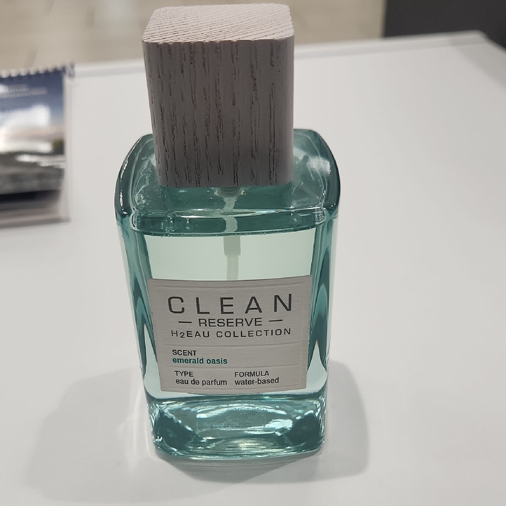 H2EAU Collection Emerald Oasis Eau de Parfum - Light Aqua